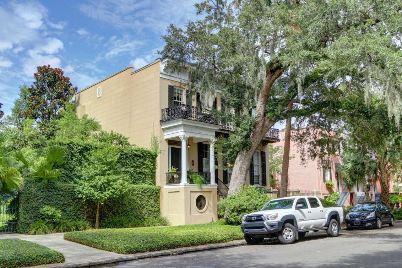 Romancing The Jones Savannah Exterior photo