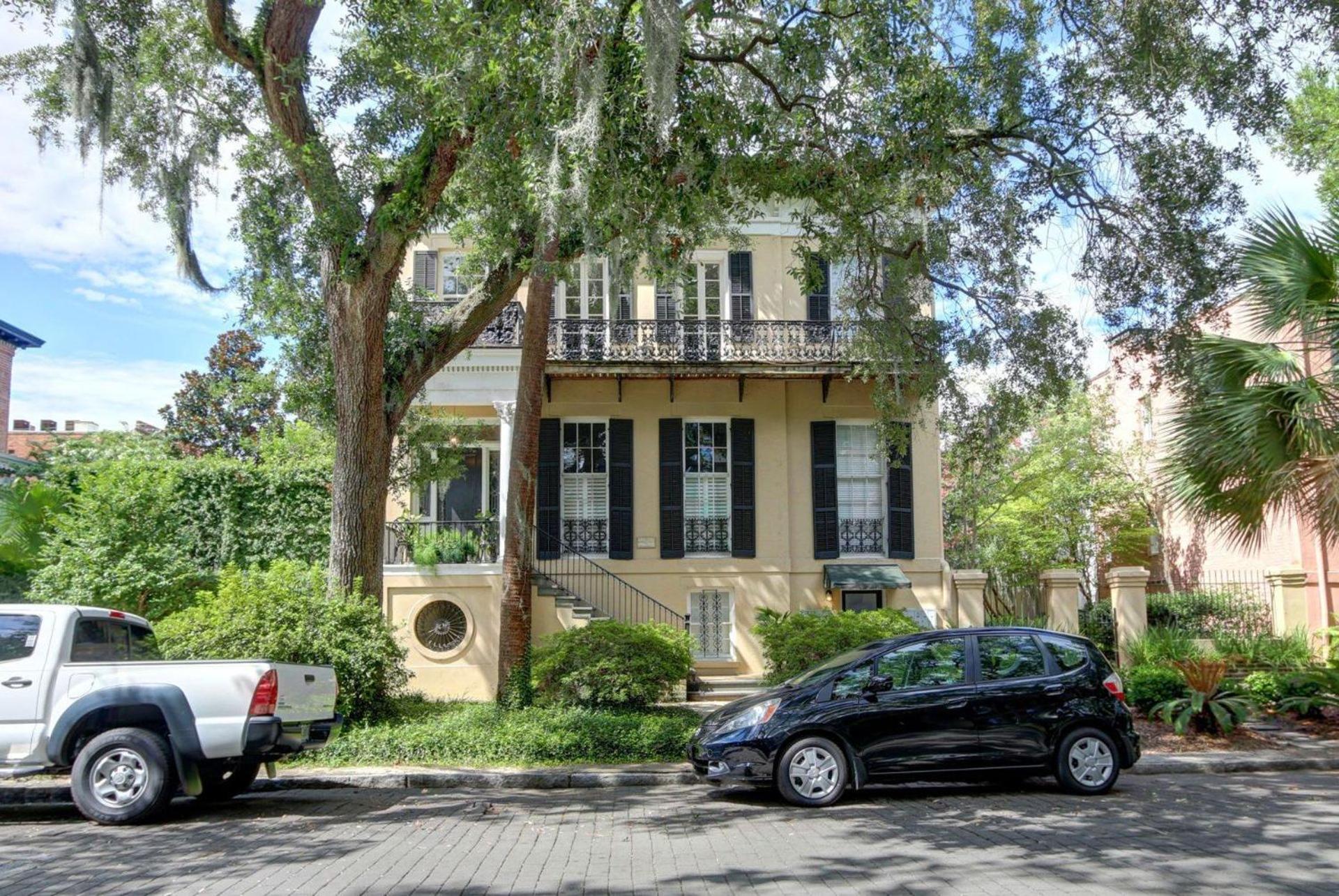 Romancing The Jones Savannah Exterior photo